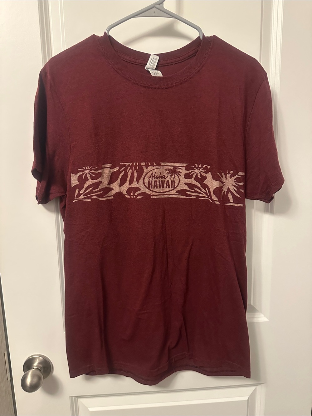 Jerzees Maroon Short Sleeve Tee with Beige Hawaiian Graphic